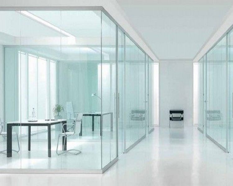 Thi công lắp đặt vách kính cường lực Thi công lắp đặt vách kính cường lực
